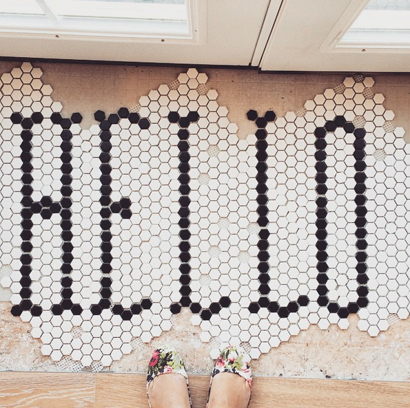 Amy from Design Lotus got her floors talking with this swoon-worthy greeting.